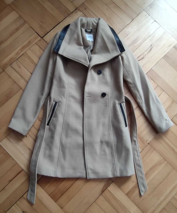 Stylowy płaszcz RESERVED XS/34 beżowy z eko-skórą! Idealny stan!