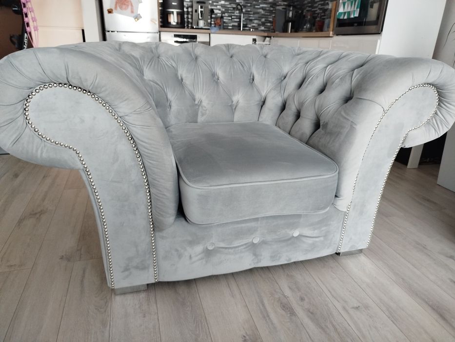 Sprzedam kanapę / sofę Chesterfield plus fotel