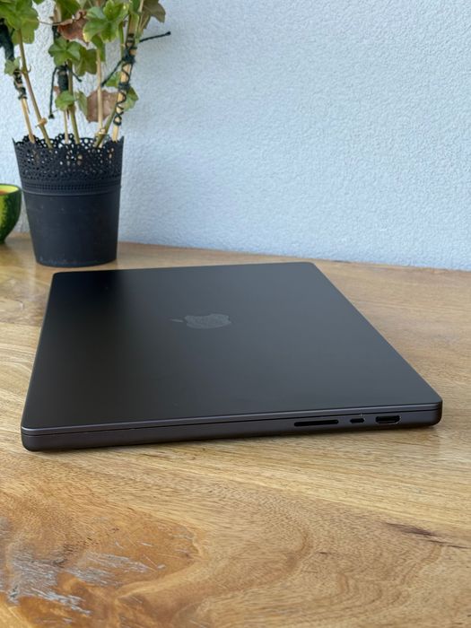 Apple MacBook Pro 16” M3 Pro / 36 GB RAM / 512GB SSD