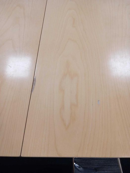 Stół konferencyjny