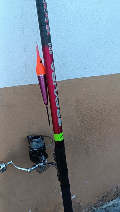Cana de pesca bóia Barros 6mts+ carreto