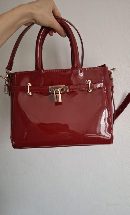 Стильна сумка темно-червоного кольору