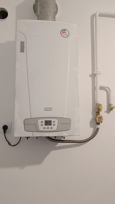 Продається 3 км квартира з капітальним ремонтом в центрі