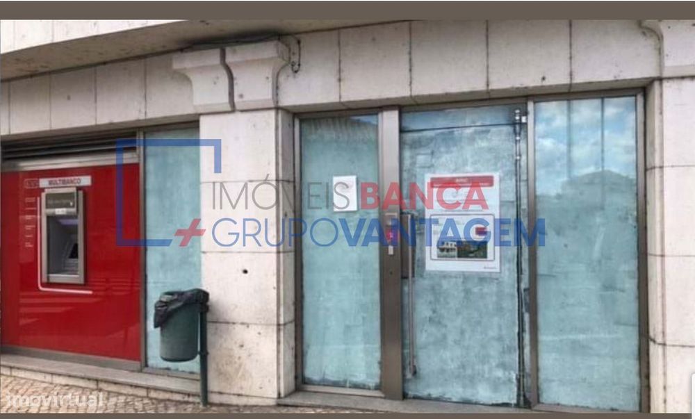 Loja em Abrantes de 280m2 e cave