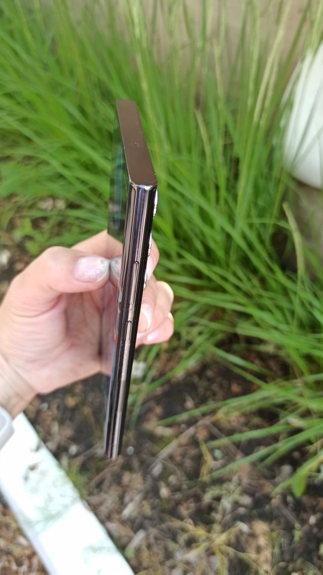 Телефон Samsung S22 Ultra 8/128Гб-коробка,чек,працює все