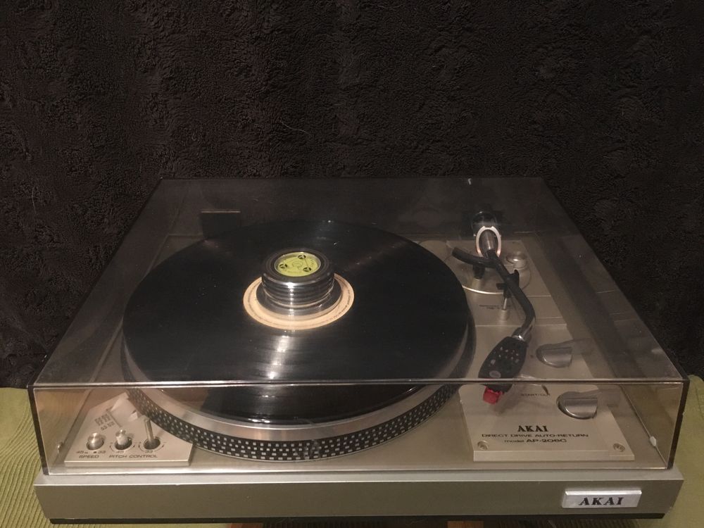 GRAMOFON AKAI AP 206 C (direct drive)