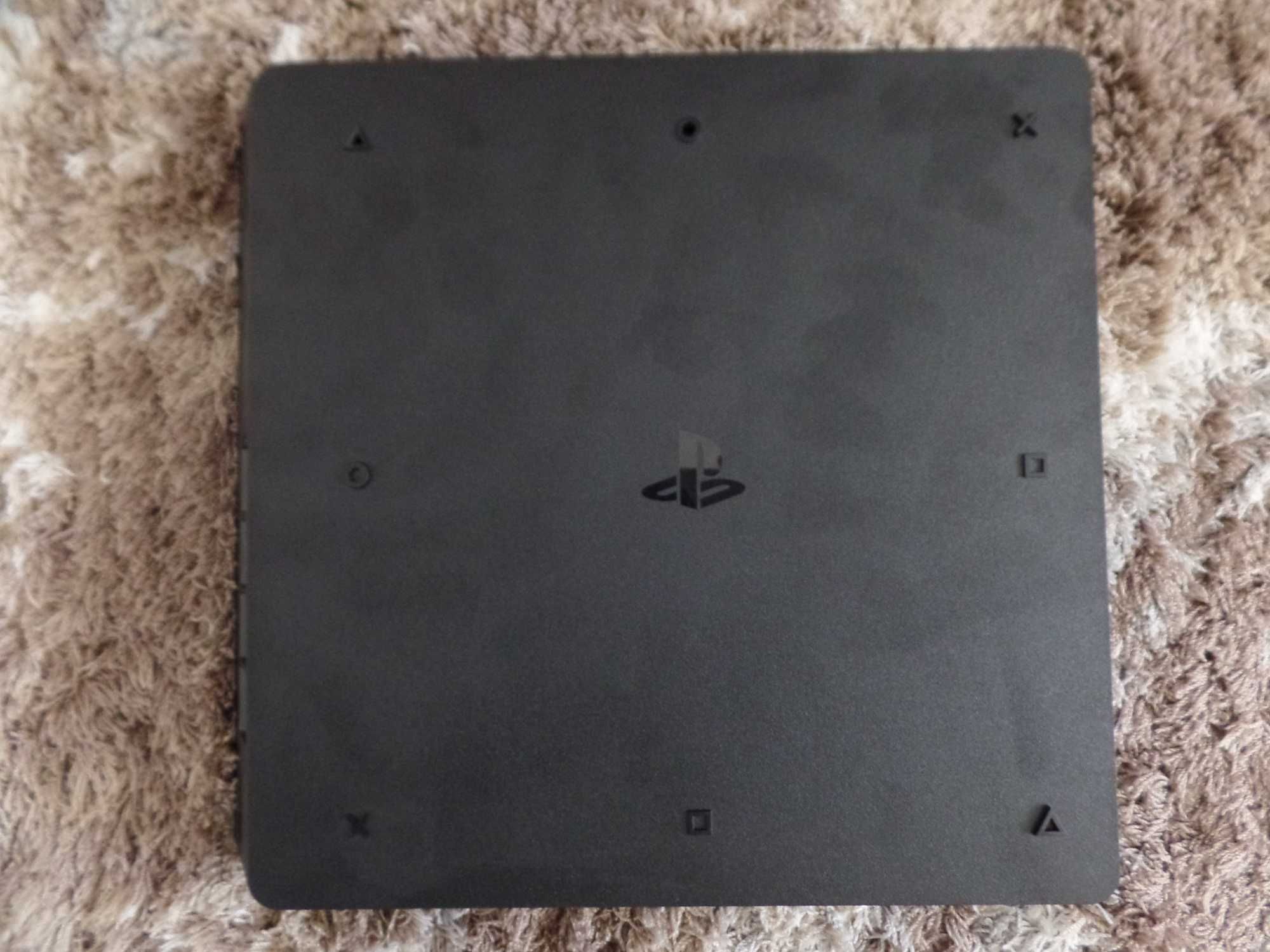 Consola PS4 500Gb com 2 Comandos Auscultador com fio