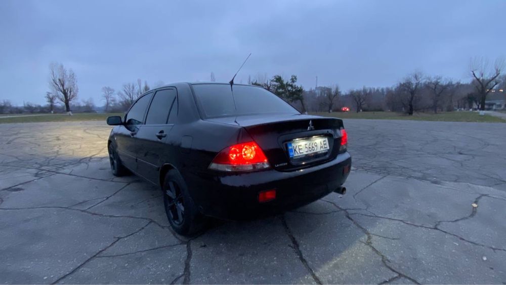 Mitsubishi lancer 9