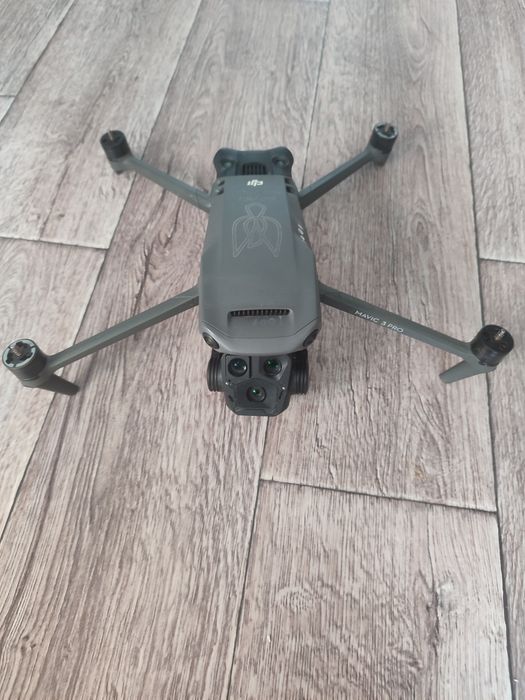 Продаю DJI Mavic 3 pro