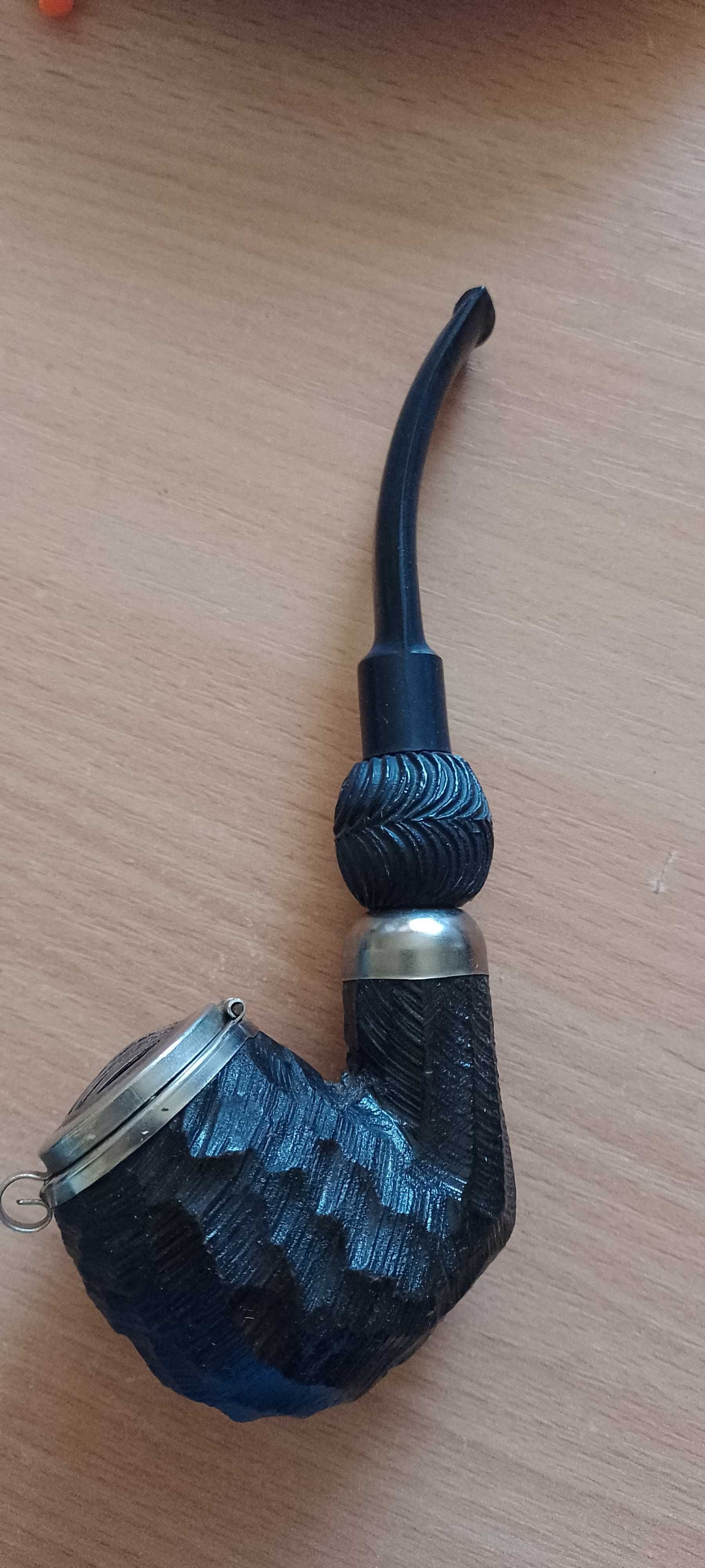 Stara fajka do palenia.