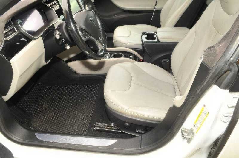 2015 Tesla Model S 85D