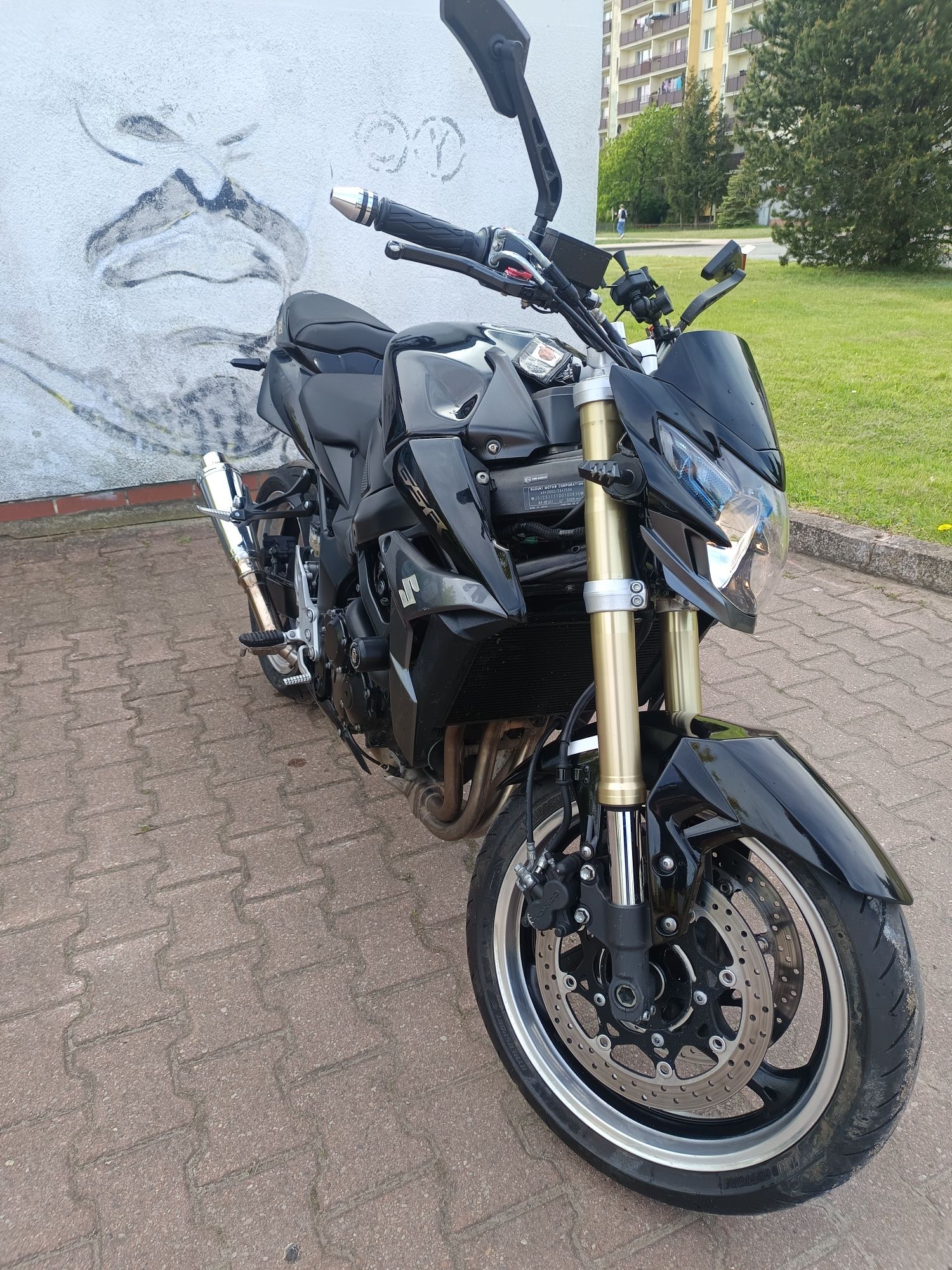 Sprzedam  gsr 750 zamianie na auto najlepiej kombi dopłata z mojej str