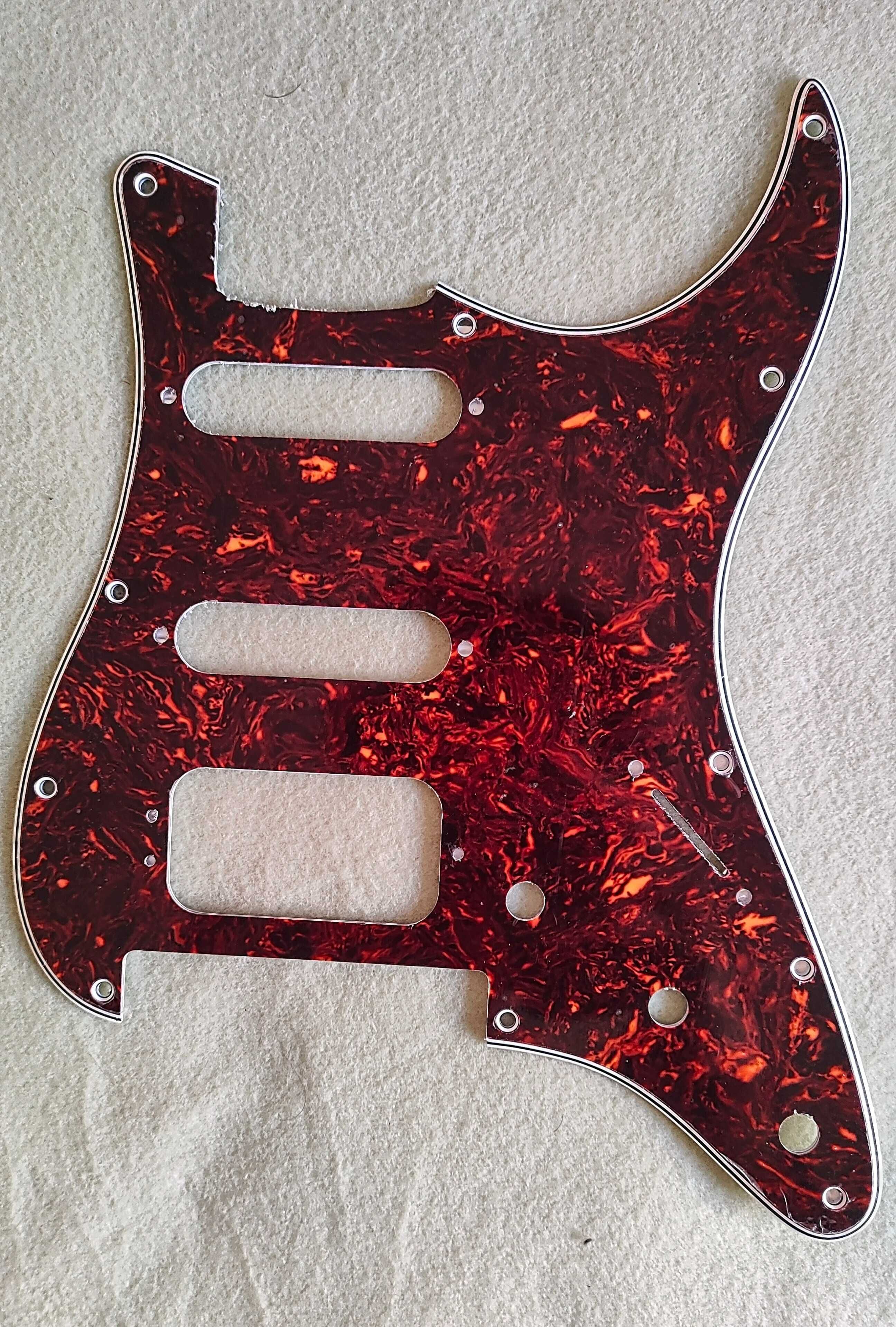 Pickguard Stratocaster