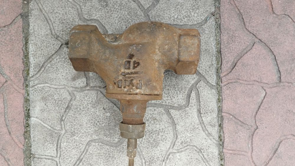 Краны водопроводные 40,32 и др.