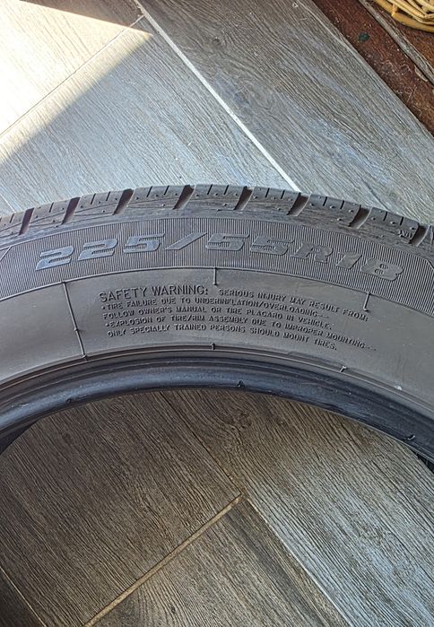 Pneus 225/55/18 - 80% piso