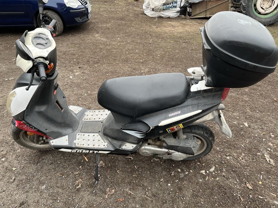 Sprzedam skuter.