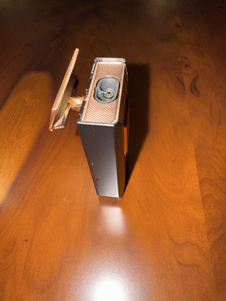 Isqueiro Colibri Preto/Ouro Dupla Chama
