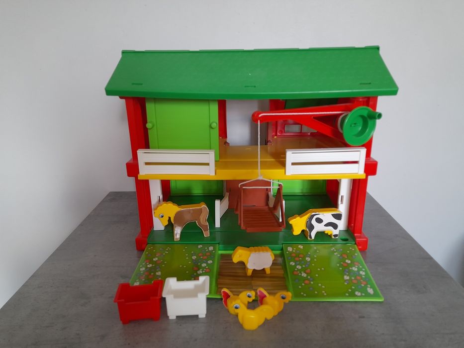 Wielka farma domek