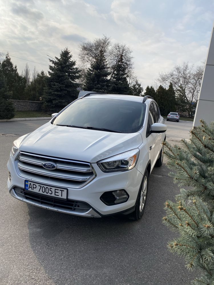 Продам Ford Escape 2018