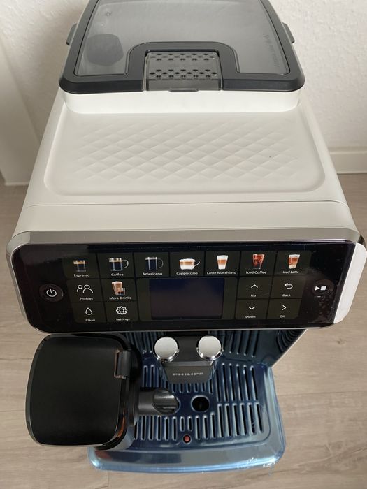 Кавомашина Phillips EP 5500 latte Go!