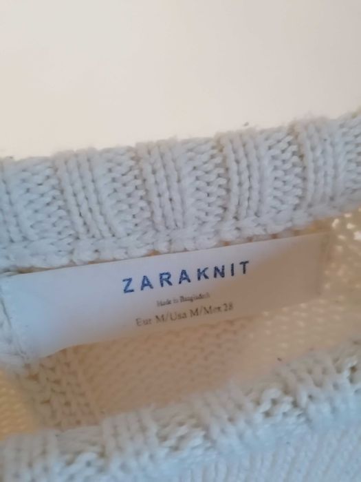 Zara kremowy sweter z wycięciem r. 38/M