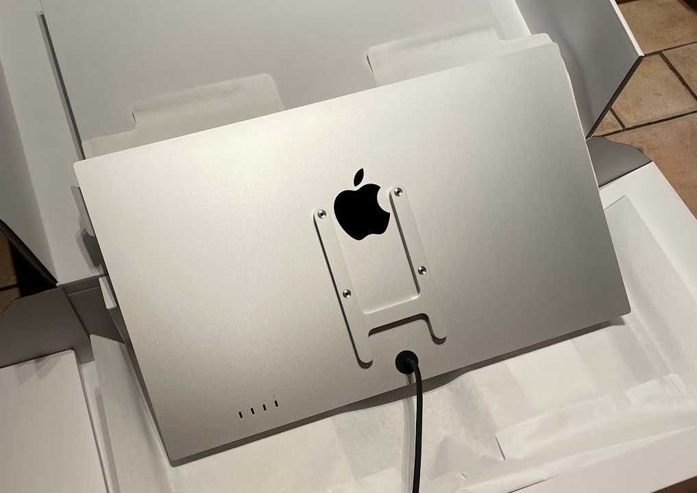 Apple Studio Display Monitores Ecrã Retina 5K de 27" Vidro padrão VESA