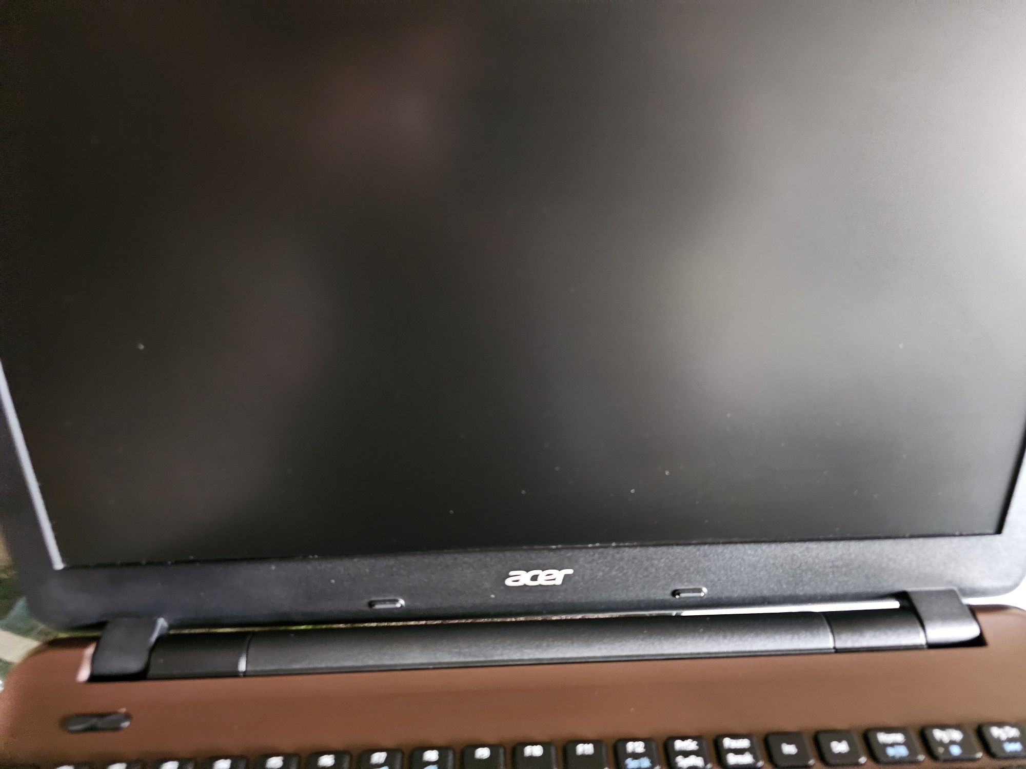 Sprzedam Acer w bardzo dobrym stanie mało używany