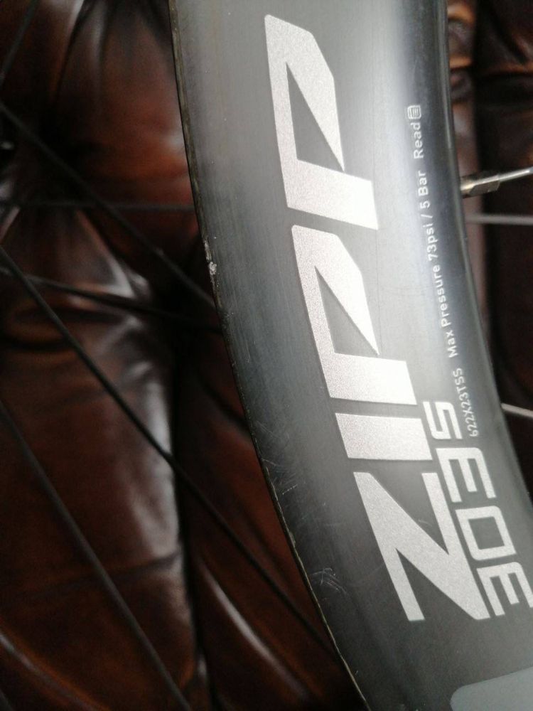 комплект карбонових коліс ZIPP 303 S
