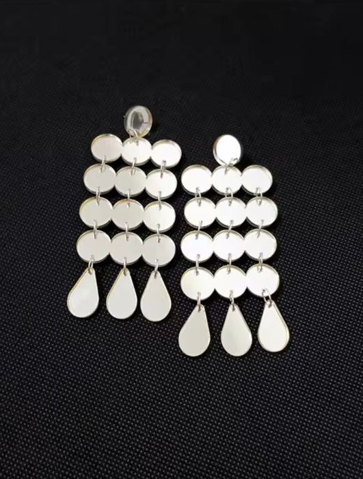 Magníficos brincos artísticos espelhados (cascata de círculos) - NOVOS