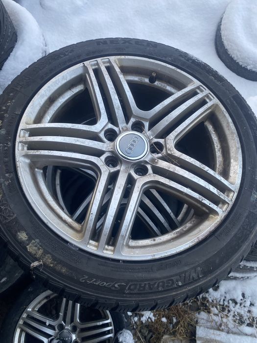 Komplet felg audi 235/45r17 et 45 zima