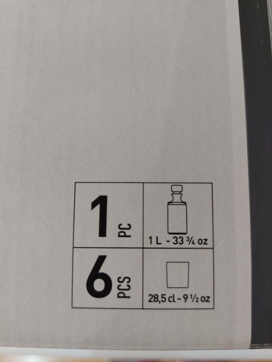 Komplet 6 szklanek i karafka