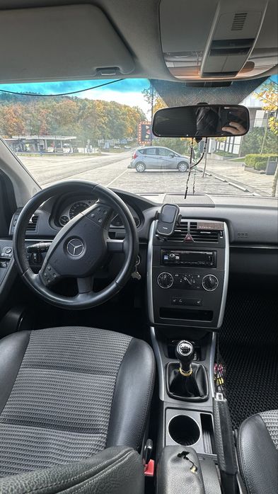 Mercedes benz b 200