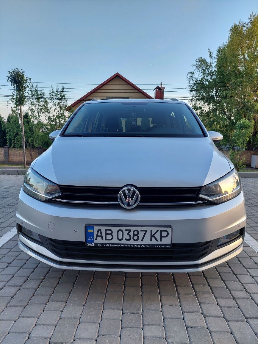 Volkswagen Touran 2019 року