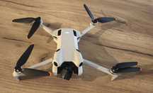 Dron dji mini 4 pro.