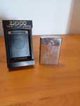 Isqueiro Zippo com caixa