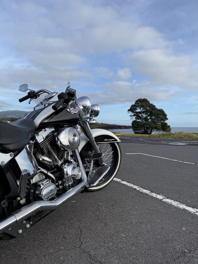 Harley-Davidson Softail Deluxe