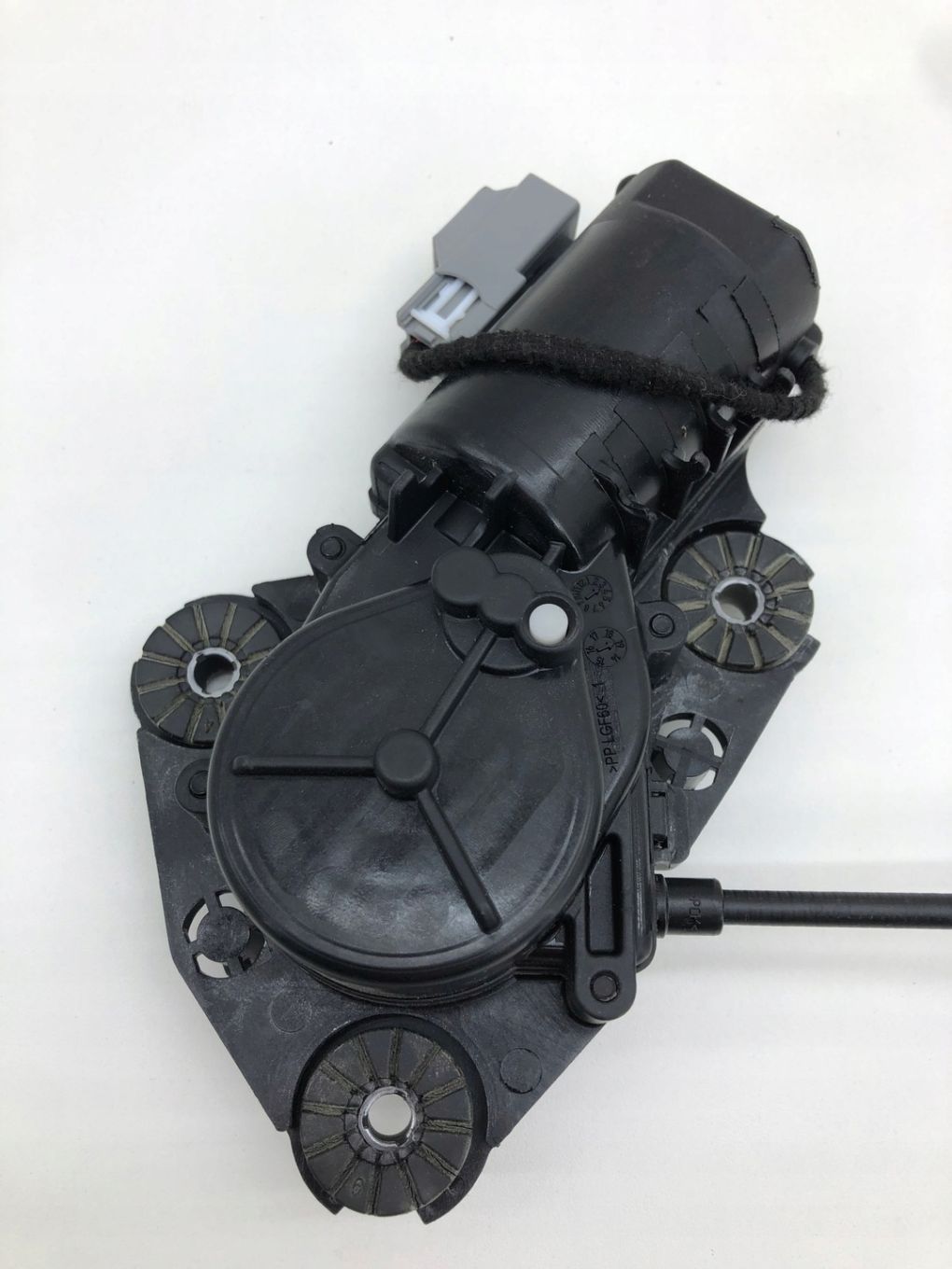 VOLVO XC40 ZAMEK DOCIĄG KLAPY BAGAŻNIKA 31349975