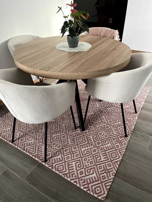 Conjunto de 4 cadeiras em veludo com apoios de braços – Creme