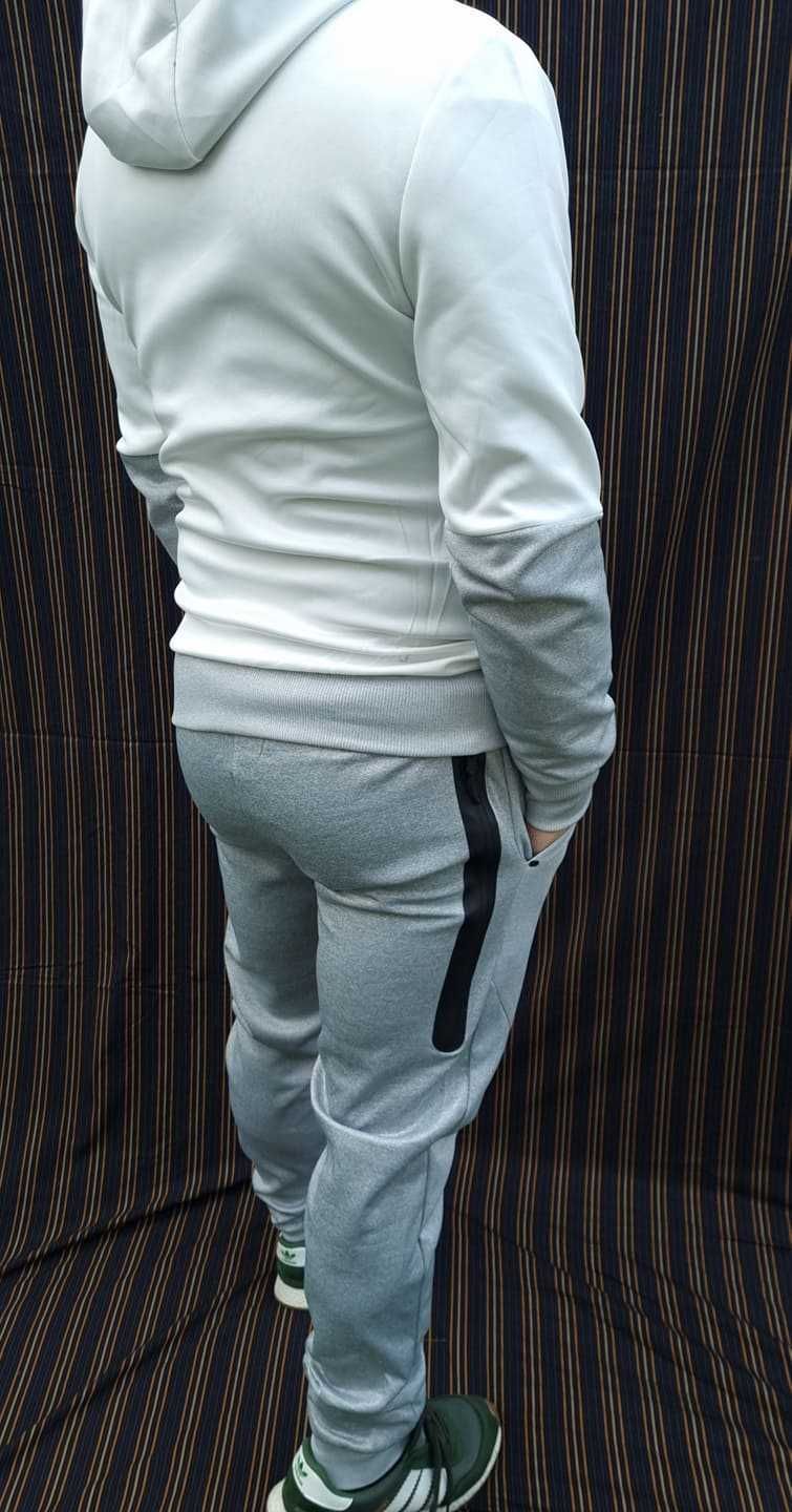Fato de treino Nike slim fit, bordado