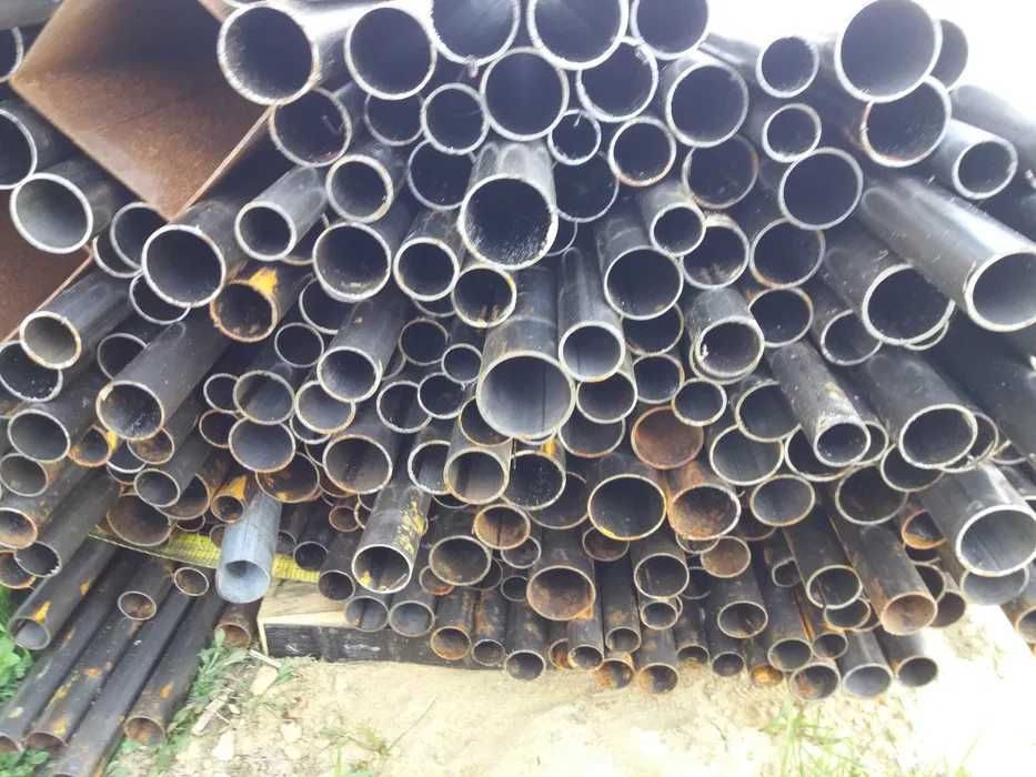 Słupki ogrodzeniowe słupek do siatki leśnej stalowe nie drewniane