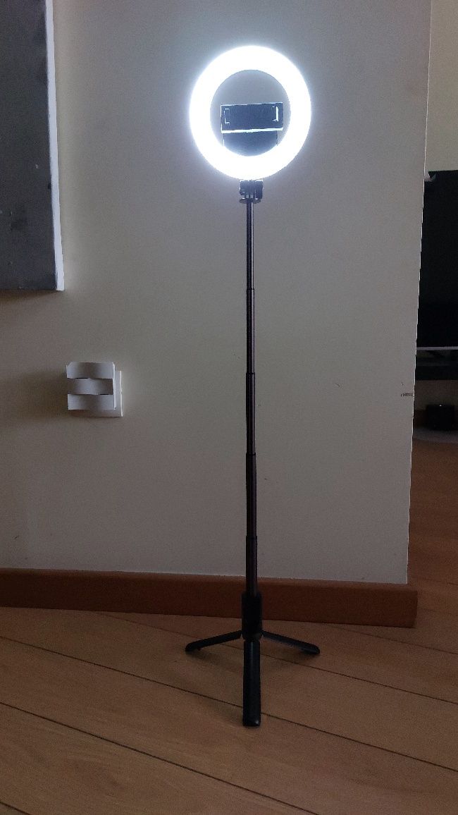 Selfie Stick LED RGB - NOVO