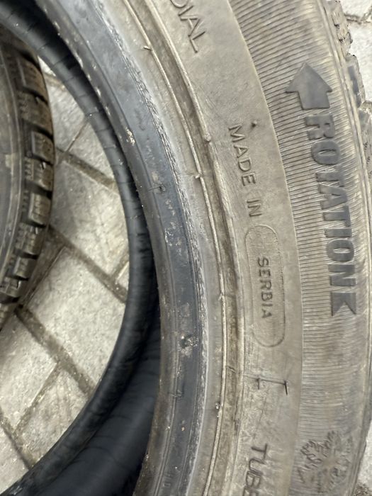 Продам зимові шини TIGAR WINTER 215/55 R17
