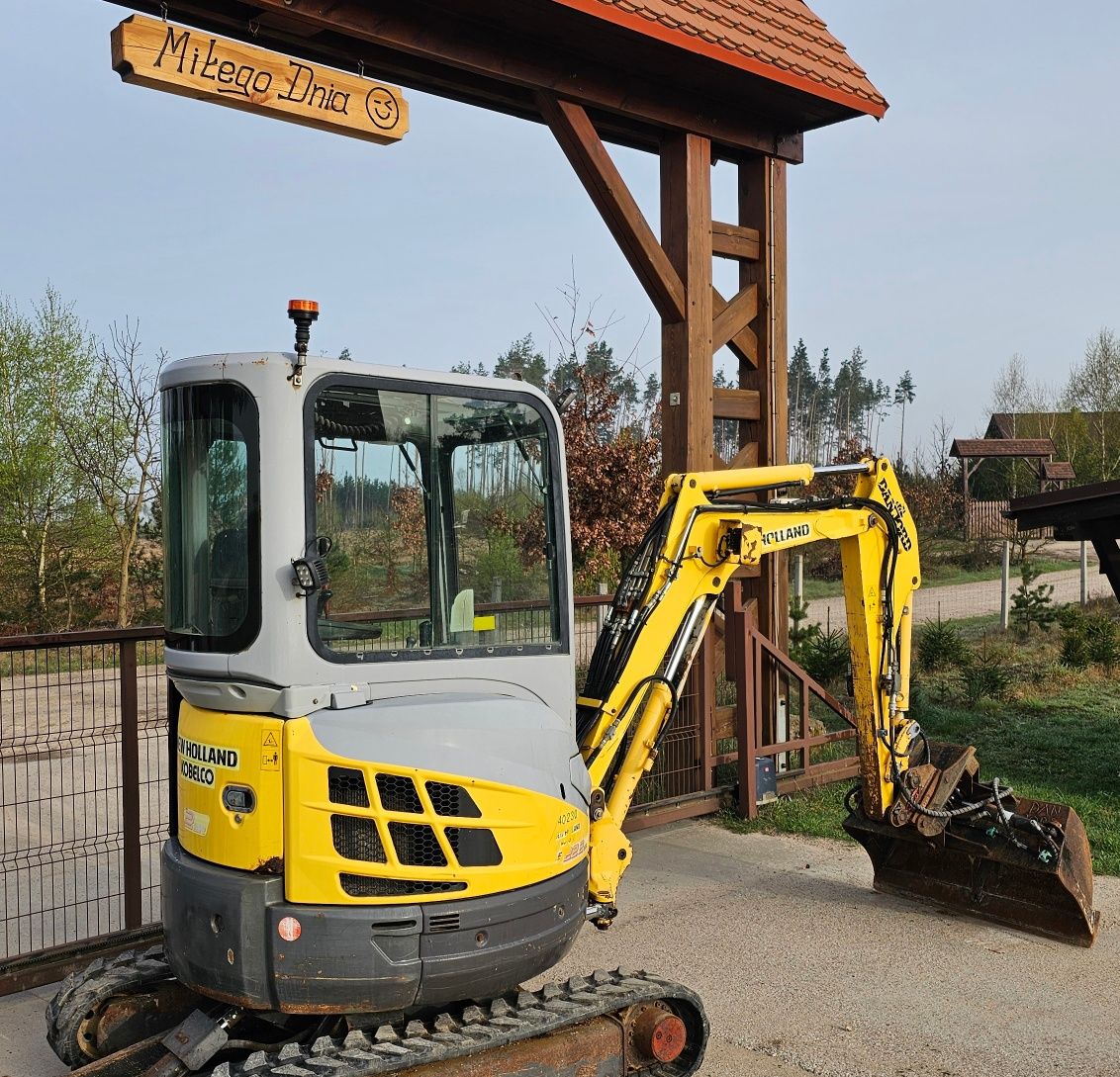 Minikoparka New Holland Kobelco 2,5t skarpa pochyl 07r ORYGINAŁ