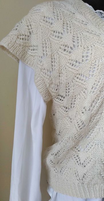 ręcznie robiona 36/38 kamizelka kremowa biel vintage wełna ażur