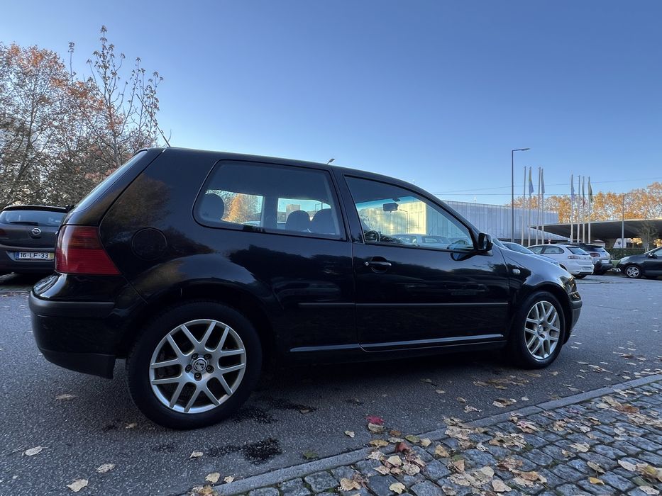 Volkswagen Golf 4 • 1.9 TDI 90cv • 1999 • Muito Estimado