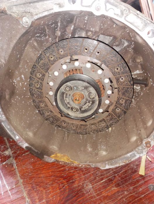 Продам коробку передач с Рено мастер 2,на 3 литра мотор