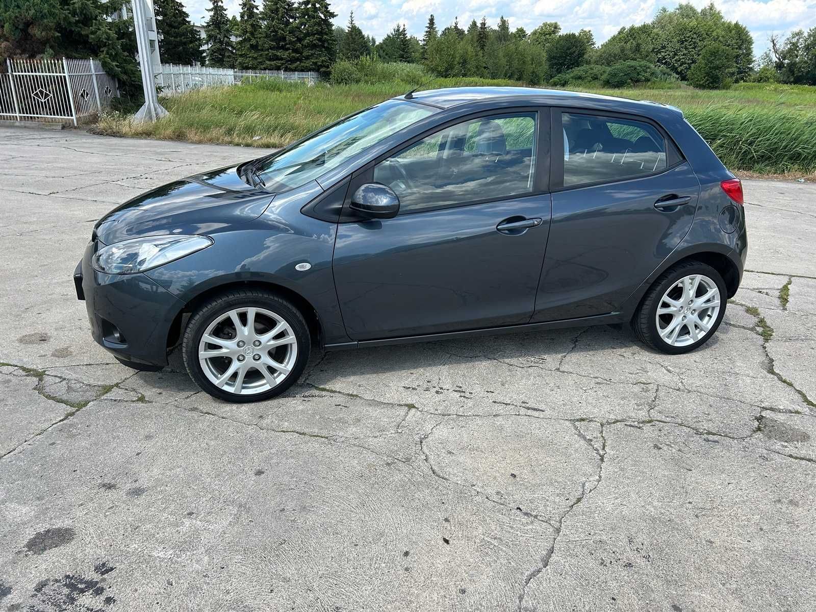 MAZDA 2 * 5 drzwi * 1,3 BENZ * 150 tys.km * klima *