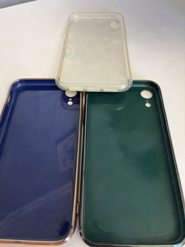 Чохли на iPhone XR