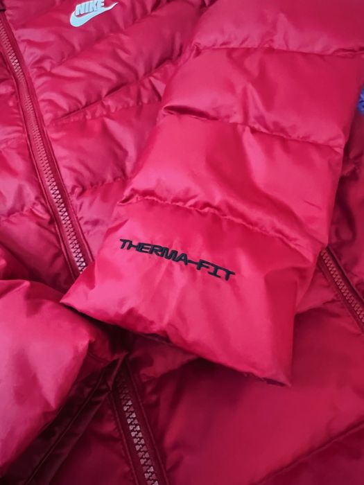 Курточка nike жіноча