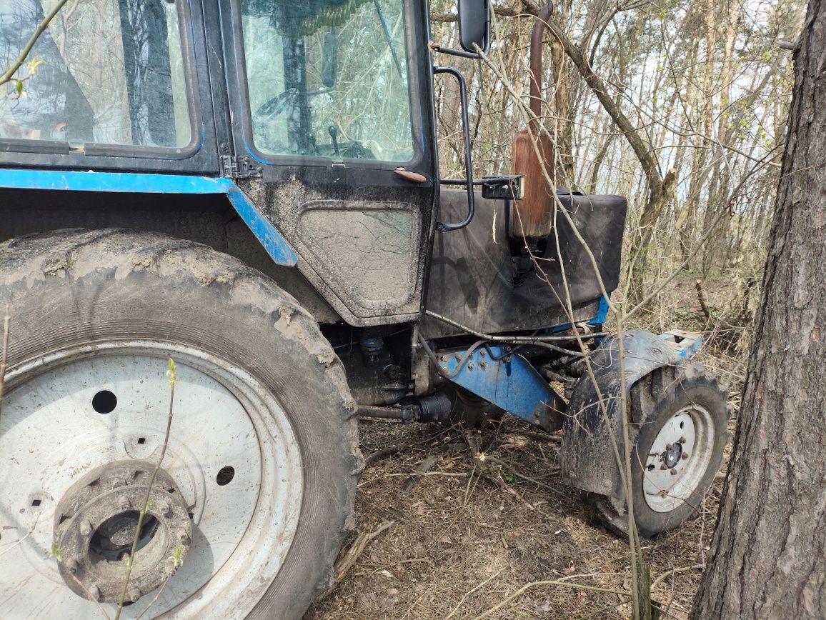 МТЗ 82 на повному ходу